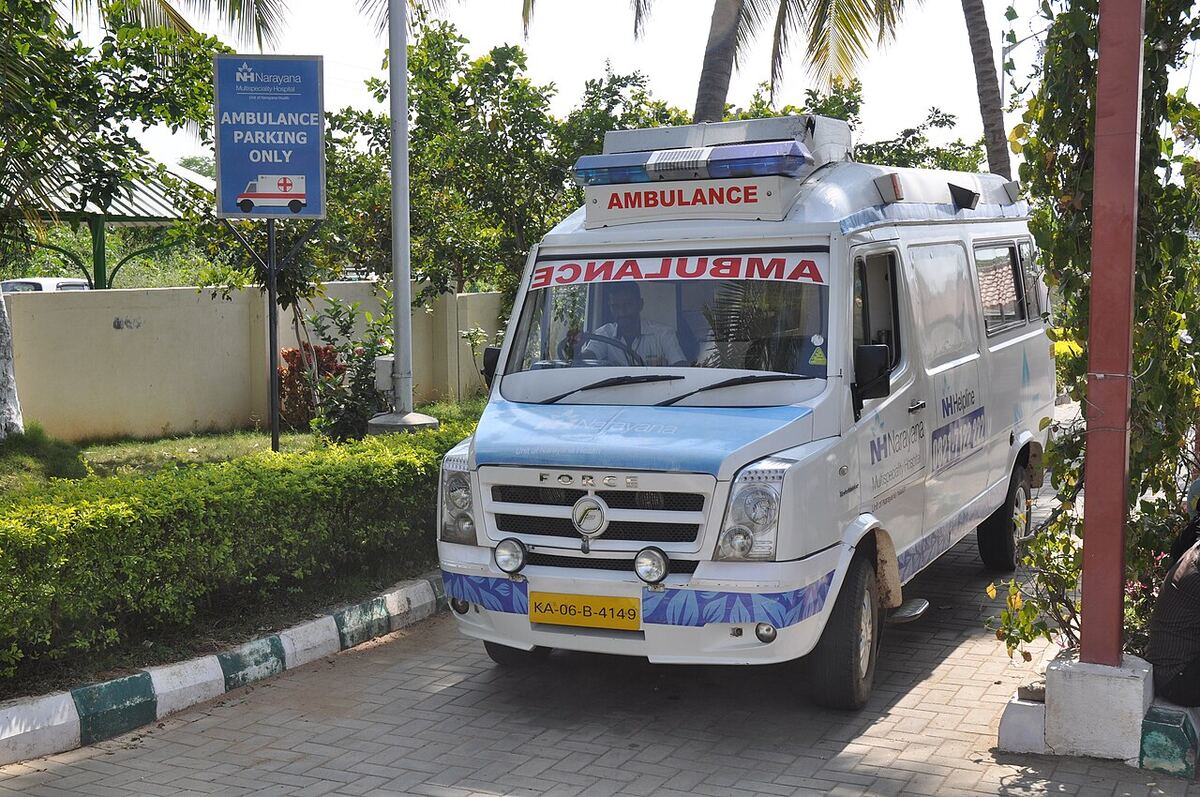 Oxygen Ambulance (BLS) in Noida